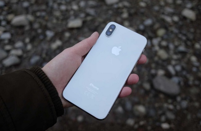 Lý do nào khiến iPhone X không có sóng điện thoại?